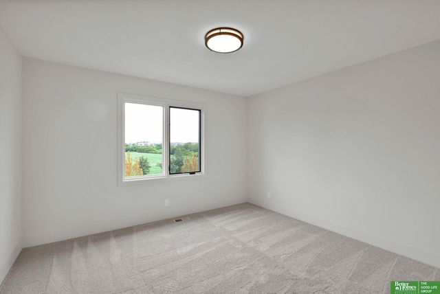10908 S 98 Avenue Circle, Papillion, NE 68046