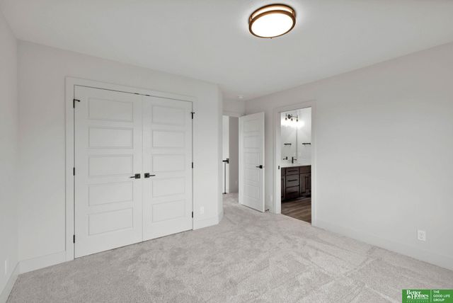 10908 S 98 Avenue Circle, Papillion, NE 68046