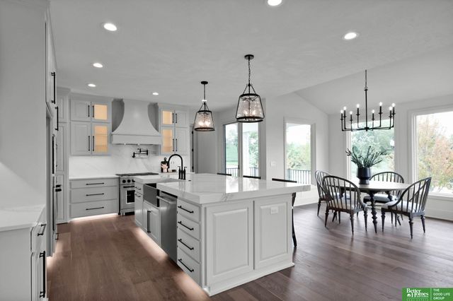 10908 S 98 Avenue Circle, Papillion, NE 68046