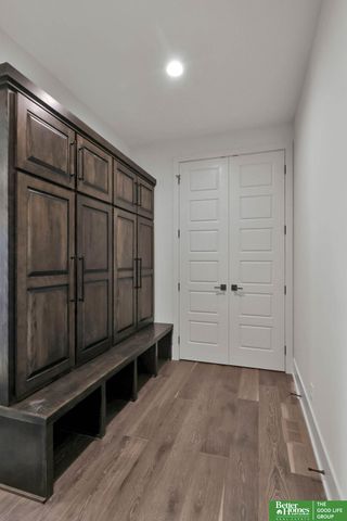 10908 S 98 Avenue Circle, Papillion, NE 68046