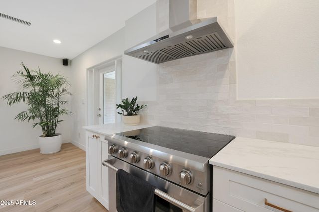 2226 E FAIRMOUNT Avenue, Phoenix, AZ 85016