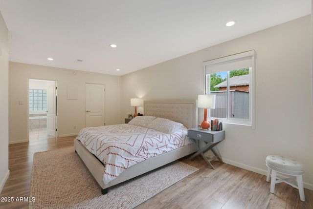 2226 E FAIRMOUNT Avenue, Phoenix, AZ 85016