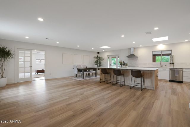 2226 E FAIRMOUNT Avenue, Phoenix, AZ 85016