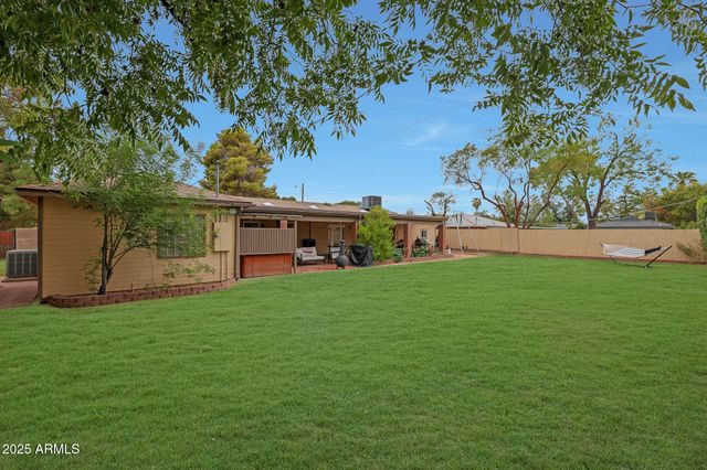 2226 E FAIRMOUNT Avenue, Phoenix, AZ 85016