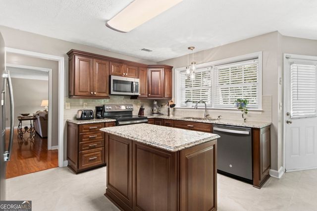 8409 Waverly Drive, Jonesboro, GA 30236