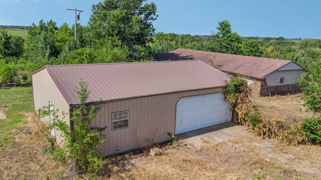 23140 Gun Club Road, Morris, OK 74445