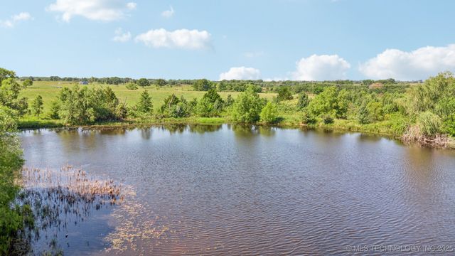 23140 Gun Club Road, Morris, OK 74445