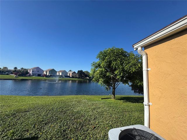 9957 W Elm Lane, Miramar, FL 33025