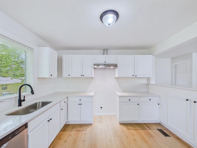 4311 W 18Th Street, Little Rock, AR 72204