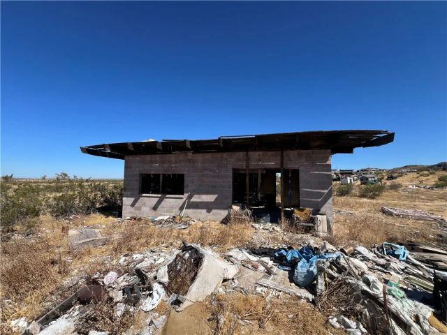 25229 E Avenue J, Lancaster, CA 93535
