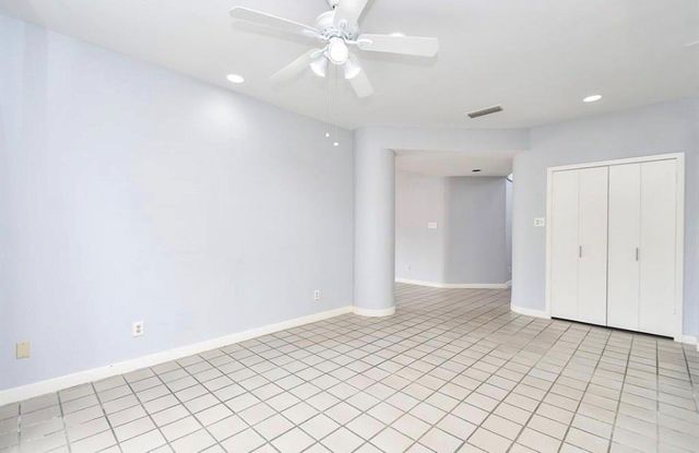 11747 Riverview Dr, Houston, TX 77077