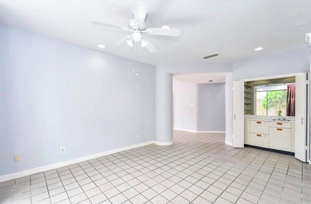 11747 Riverview Dr, Houston, TX 77077