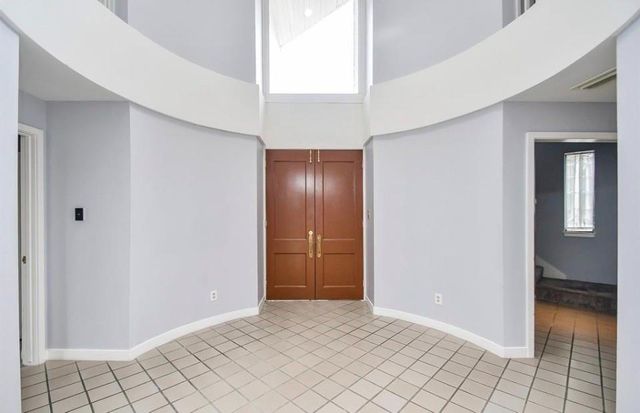 11747 Riverview Dr, Houston, TX 77077