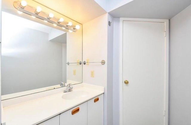 11747 Riverview Dr, Houston, TX 77077