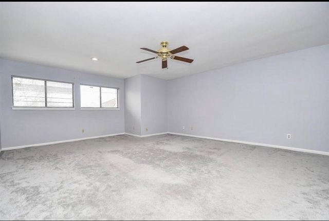 11747 Riverview Dr, Houston, TX 77077