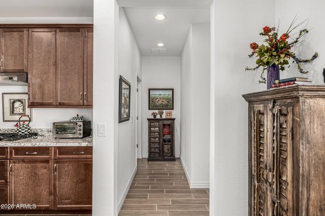 1184 W SILVER CREEK Lane, San Tan Valley, AZ 85140