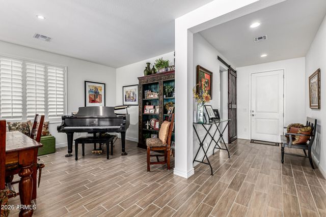 1184 W SILVER CREEK Lane, San Tan Valley, AZ 85140