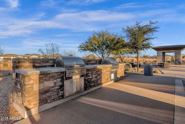 1184 W SILVER CREEK Lane, San Tan Valley, AZ 85140