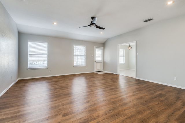 1521 Shawnee Road, Waxahachie, TX 75165