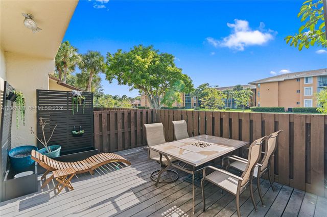 7640 NW 79th Ave L6, Tamarac, FL 33321