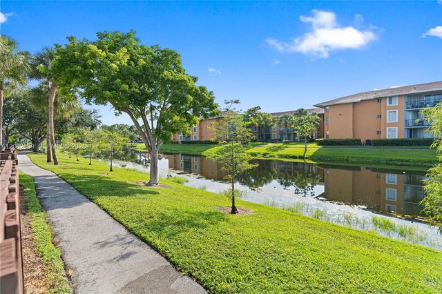 7640 NW 79th Ave L6, Tamarac, FL 33321