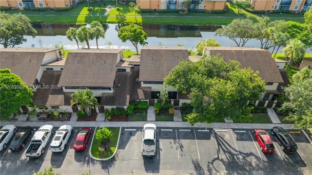 7640 NW 79th Ave L6, Tamarac, FL 33321