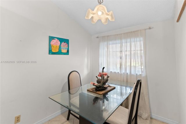 7640 NW 79th Ave L6, Tamarac, FL 33321