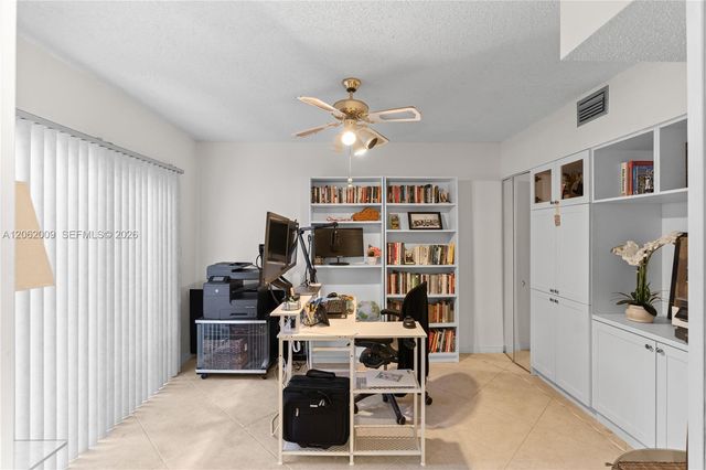 7640 NW 79th Ave L6, Tamarac, FL 33321