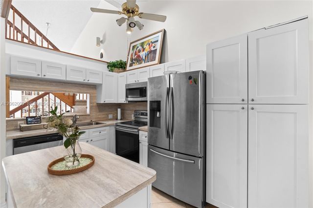 7640 NW 79th Ave L6, Tamarac, FL 33321