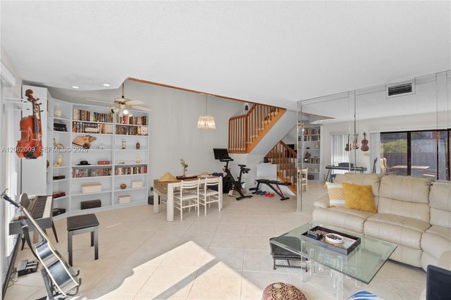 7640 NW 79th Ave L6, Tamarac, FL 33321