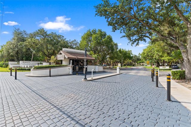 7640 NW 79th Ave L6, Tamarac, FL 33321