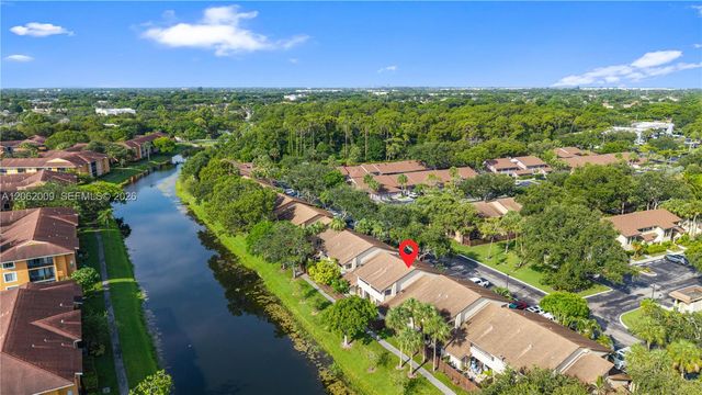 7640 NW 79th Ave L6, Tamarac, FL 33321