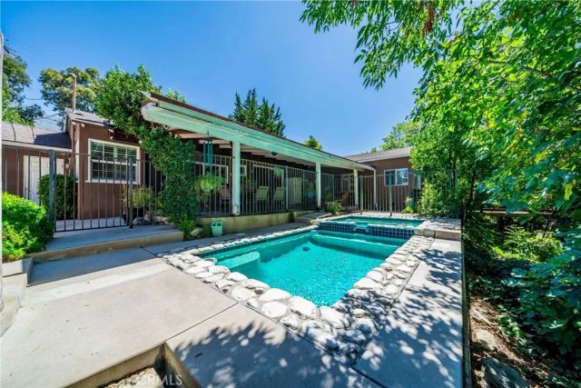 3506 Henrietta Ave, La Crescenta, CA 91214