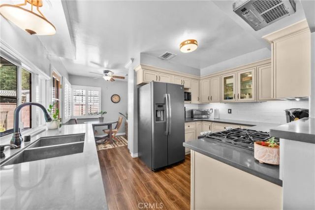 3506 Henrietta Ave, La Crescenta, CA 91214