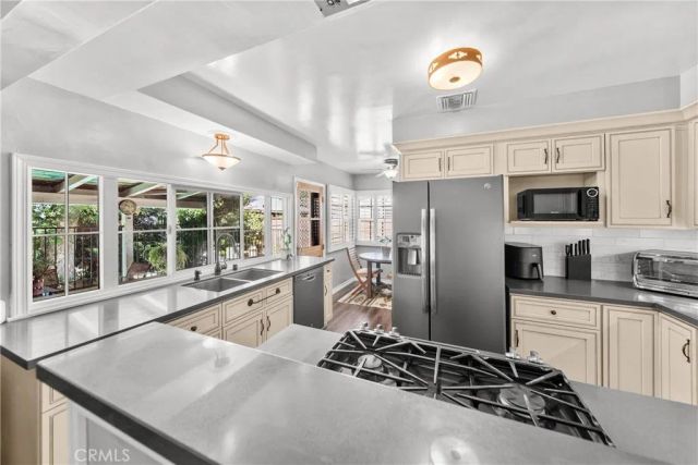 3506 Henrietta Ave, La Crescenta, CA 91214