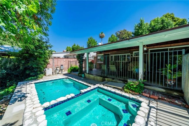 3506 Henrietta Ave, La Crescenta, CA 91214