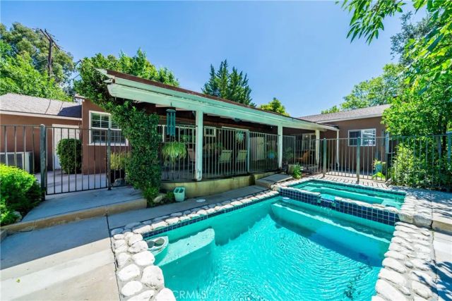 3506 Henrietta Ave, La Crescenta, CA 91214