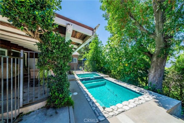 3506 Henrietta Ave, La Crescenta, CA 91214
