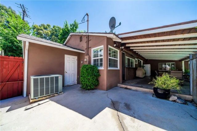 3506 Henrietta Ave, La Crescenta, CA 91214