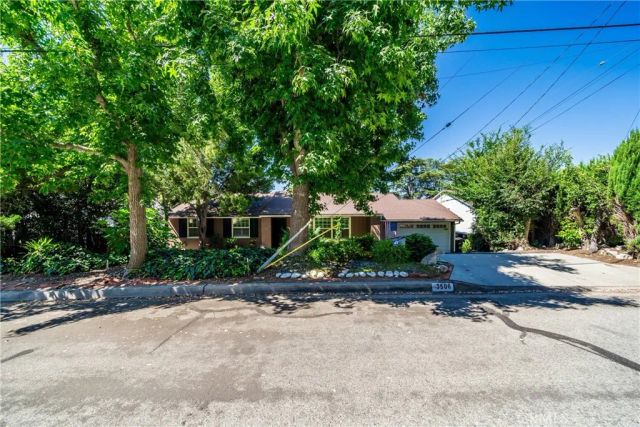 3506 Henrietta Ave, La Crescenta, CA 91214