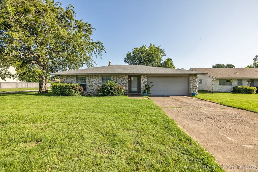 503 E C Street, Jenks, OK 74037
