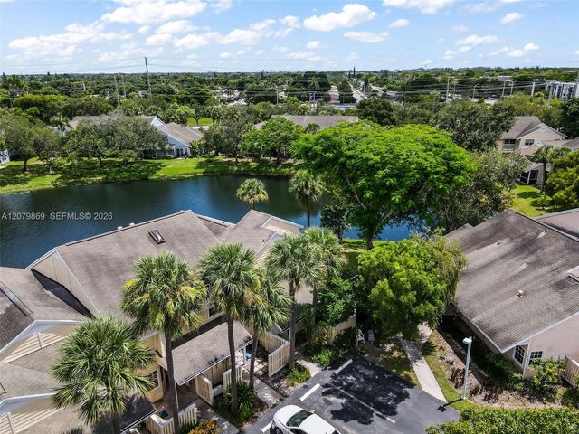 2071 Champions Way, North Lauderdale, FL 33068