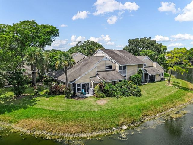 2071 Champions Way, North Lauderdale, FL 33068