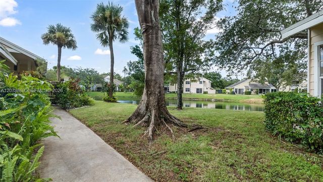 2071 Champions Way, North Lauderdale, FL 33068
