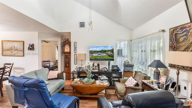 2071 Champions Way, North Lauderdale, FL 33068