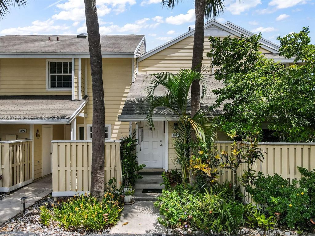 2071 Champions Way, North Lauderdale, FL 33068