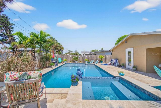 5900 BAYOU GRANDE BOULEVARD NE, St Petersburg, FL 33703