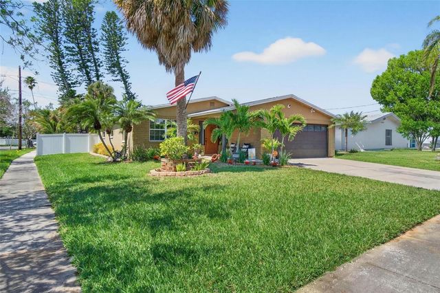 5900 BAYOU GRANDE BOULEVARD NE, St Petersburg, FL 33703