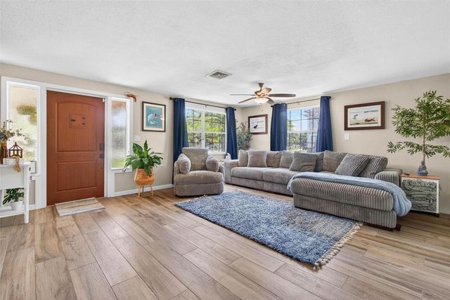 5900 BAYOU GRANDE BOULEVARD NE, St Petersburg, FL 33703