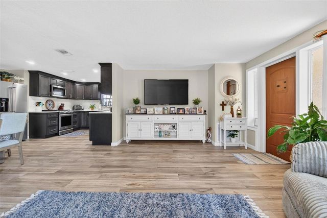 5900 BAYOU GRANDE BOULEVARD NE, St Petersburg, FL 33703